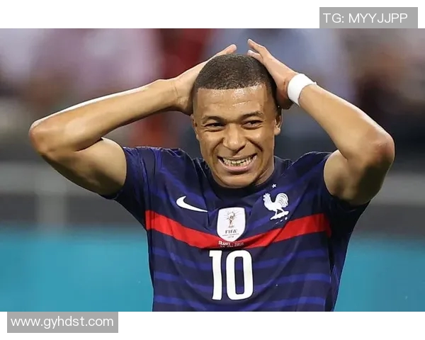 球星魅力尽显足球场上唯美壁纸,展现激情与荣耀的完美瞬间 球星魅力尽显足球场上唯美壁纸,展现激情与荣耀的完美瞬间